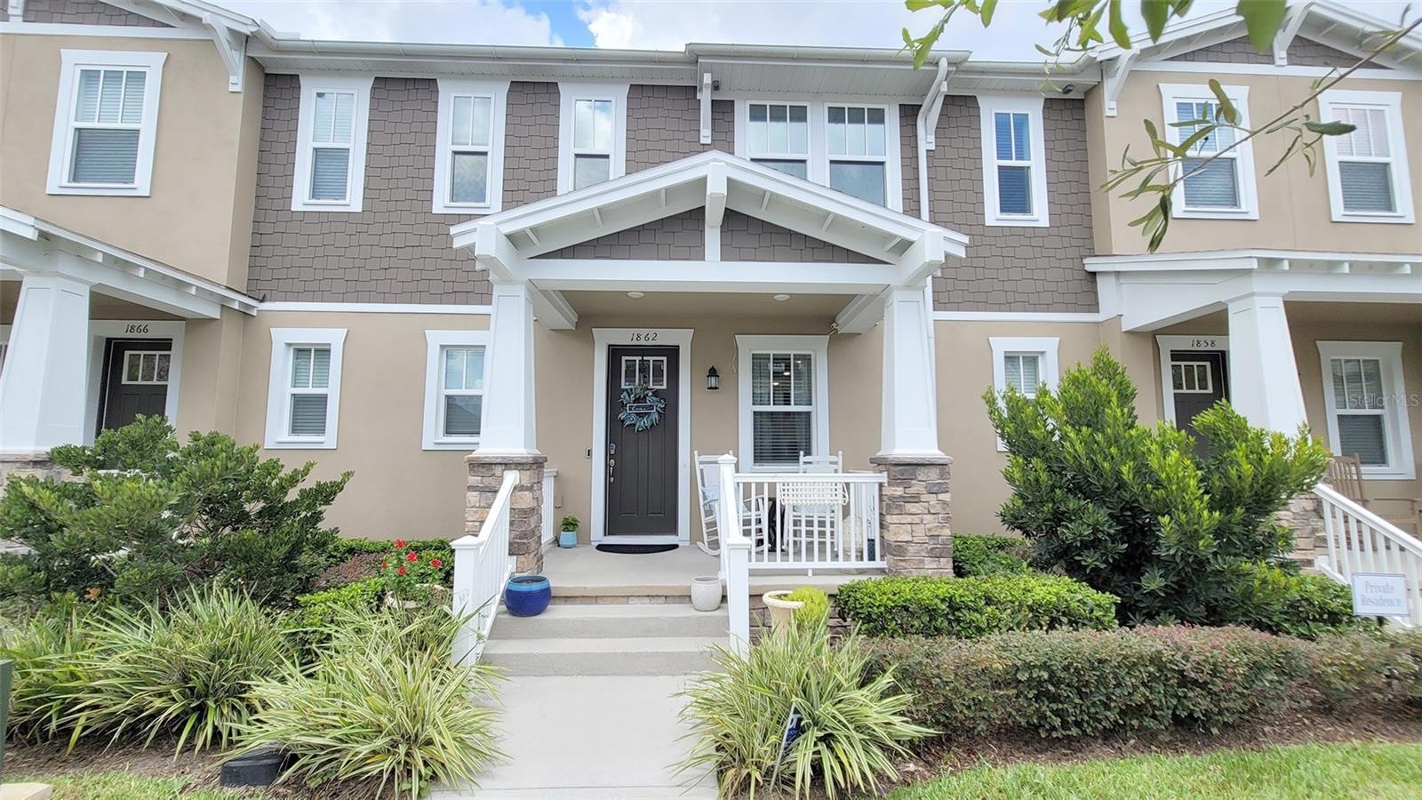 1862 Island Village Way - 1